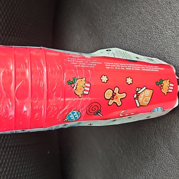 Hello Kitty Set of Fout Plastic Red Tumbler 22oz NWT - Picture 3 of 4